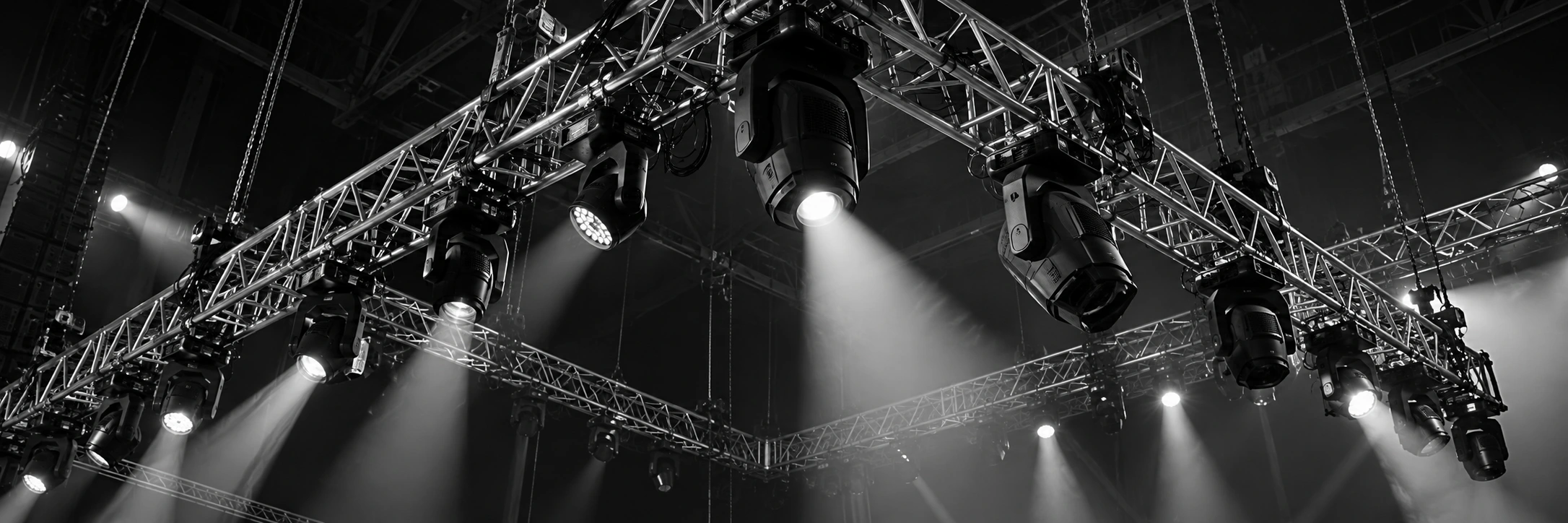 Estructura de montaje técnico y luminarias para eventos